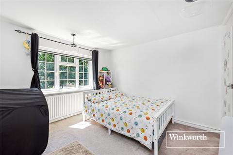 3 Regina Close, Barnet, EN5 4DR