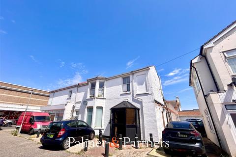 High Street, Clacton-on-Sea, Essex, CO15