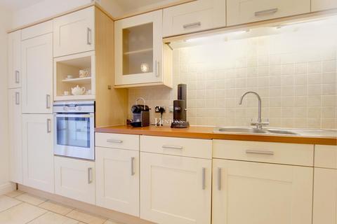 2 bedroom flat for sale, Monmouth House, Cyncoed Gardens, Cyncoed, Cardiff