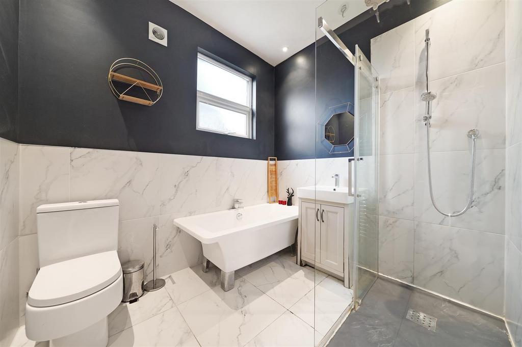 77 Woodville Road - AIM250 DW8plsg Z0 Dc ABl.jpg