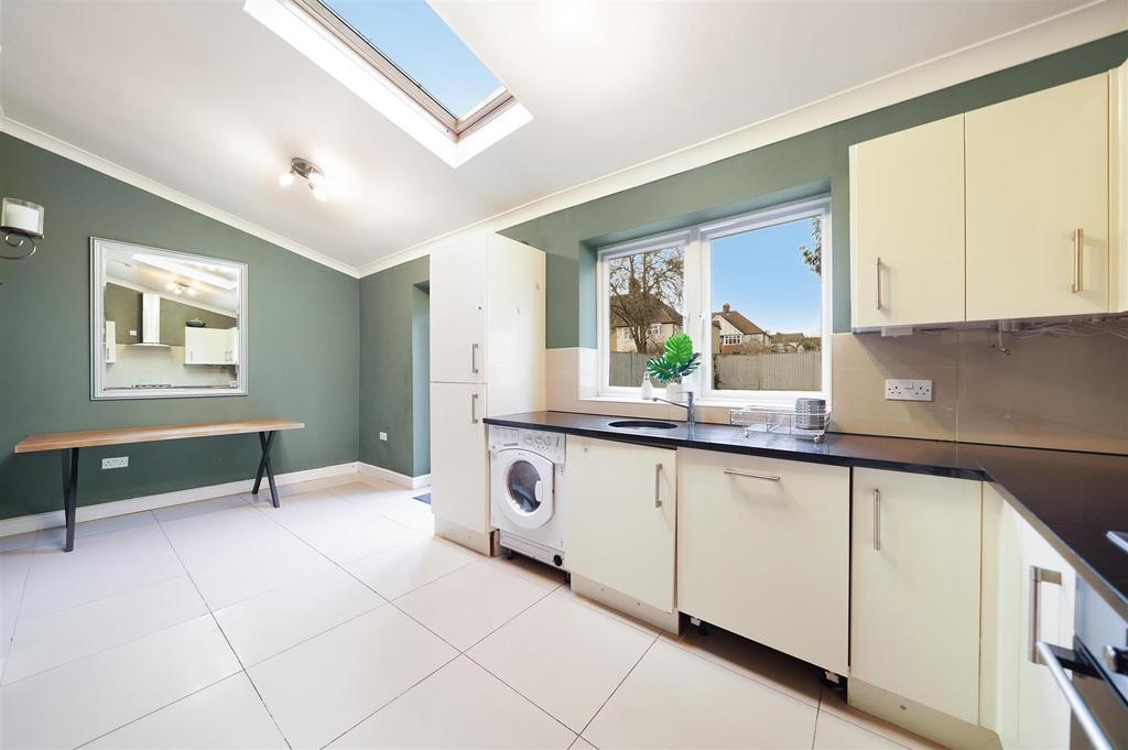 77 Woodville Road - gs Kbyc Y2 UJs ATbg7 Mr BS.jpg