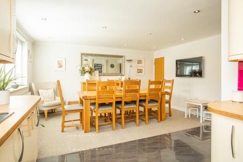 4 bedroom semi-detached house for sale, Birch Road, Whitstable, Kent, CT5