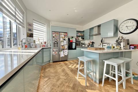 4 bedroom semi-detached house for sale, Cordery Road, St Thomas, EX2