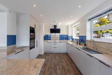 3 bedroom apartment for sale, Vane Hill Road, Torquay