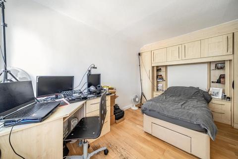 5 bedroom detached house for sale, Aylesbury,  Buckinghamshire,  HP21