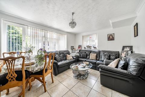 5 bedroom detached house for sale, Aylesbury,  Buckinghamshire,  HP21
