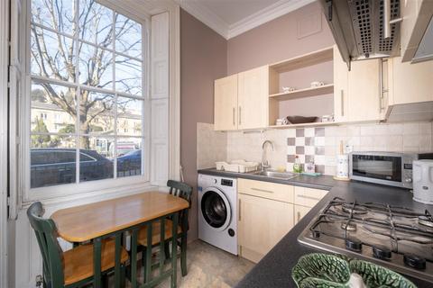 undefined, Kensington Place, Bath BA1