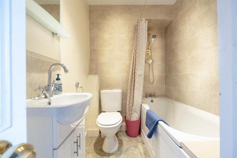 undefined, Kensington Place, Bath BA1