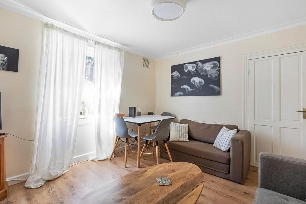 R2 A3115-1500x1000.jpg