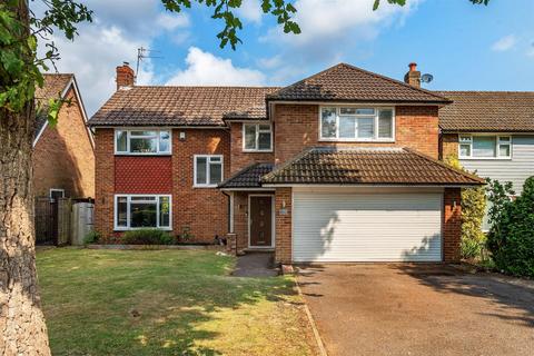 15 Durleston Park Drive, Bookham, Leatherhead, KT23 4AJ