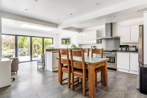 15 Durleston Park Drive, Bookham, Leatherhead, KT23 4AJ