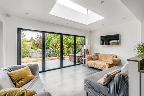 15 Durleston Park Drive, Bookham, Leatherhead, KT23 4AJ