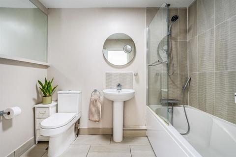 15 Durleston Park Drive, Bookham, Leatherhead, KT23 4AJ