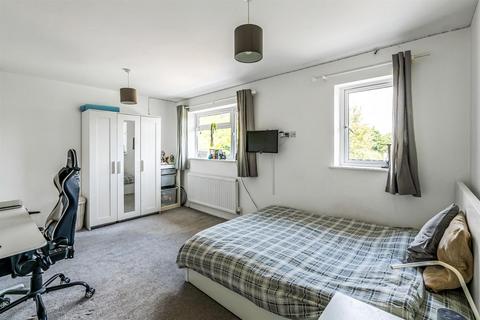 15 Durleston Park Drive, Bookham, Leatherhead, KT23 4AJ