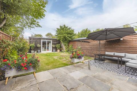 4 bedroom semi-detached house for sale, Mansion Lane, Iver SL0