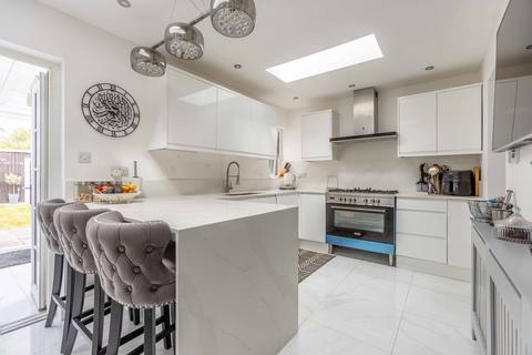4 bedroom semi-detached house for sale, Mansion Lane, Iver SL0