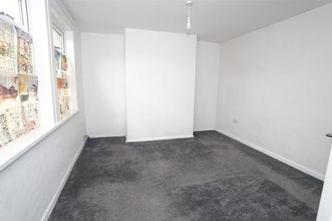 3 bedroom semi-detached house for sale, Ravenscliffe Avenue, Bradford