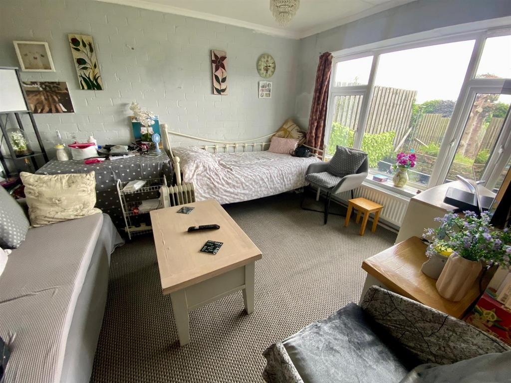 Annexe bedroom area..jpg