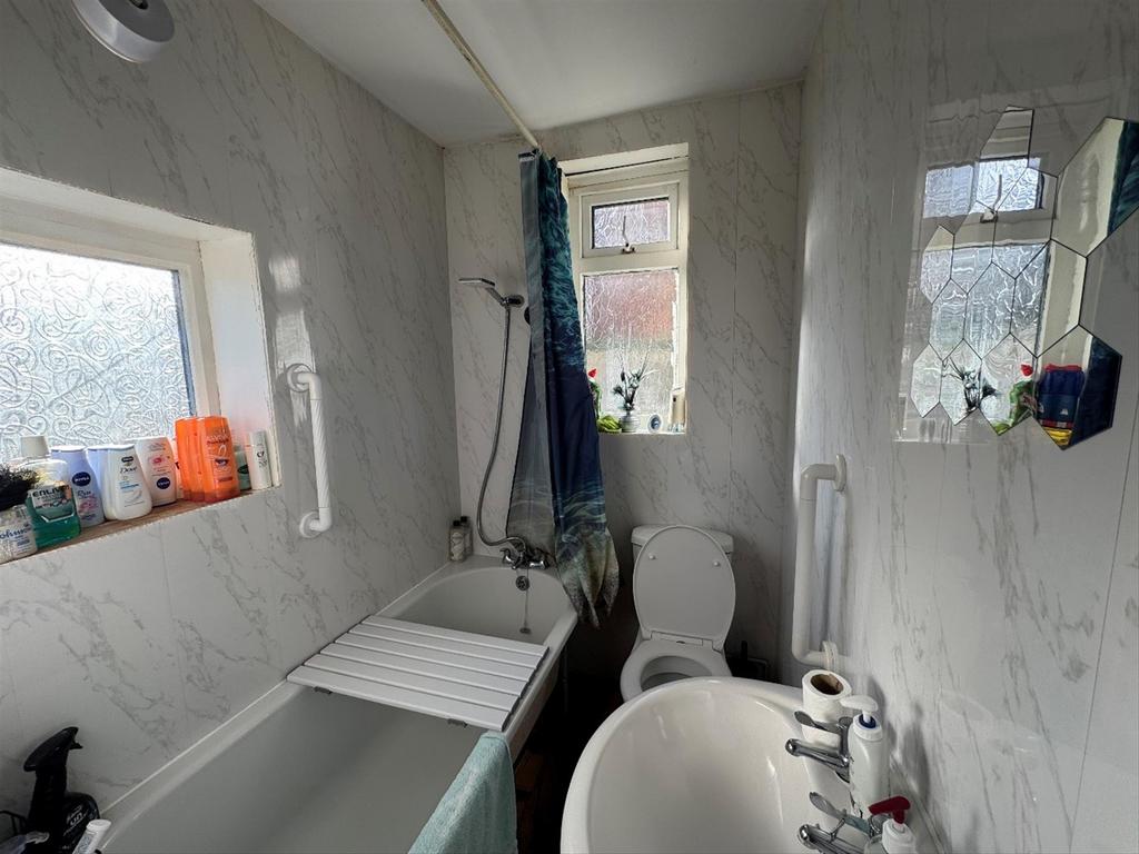 Bathroom 2