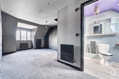 3 bedroom semi-detached house for sale, Honesty Close, Sittingbourne, Kent, ME10