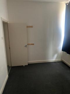 2 bedroom flat to rent, Stapleton Road, Bristol BS5