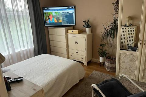 1 bedroom ground floor flat to rent, Fifth Avenue, Bristol BS7