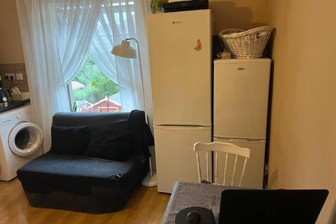 1 bedroom ground floor flat to rent, Fifth Avenue, Bristol BS7
