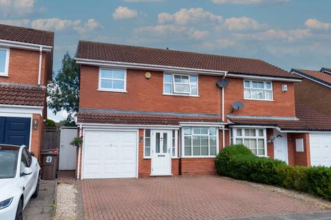 4 bedroom semi-detached house for sale