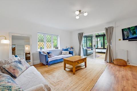 4 bedroom detached house to rent, Sherbourne Drive, Windsor, SL4