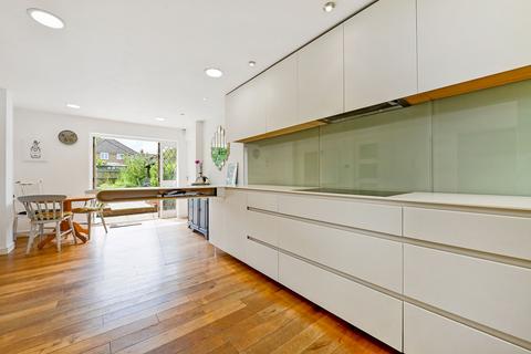4 bedroom detached house to rent, Sherbourne Drive, Windsor, SL4