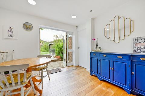 4 bedroom detached house to rent, Sherbourne Drive, Windsor, SL4