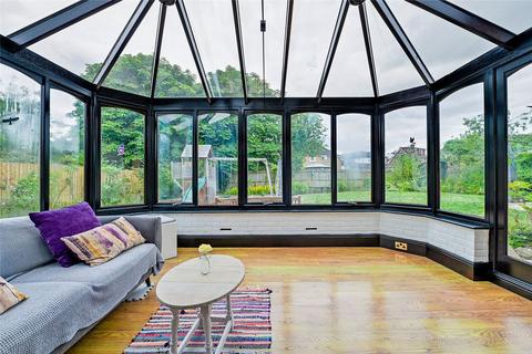 4 bedroom detached house to rent, Sherbourne Drive, Windsor, SL4