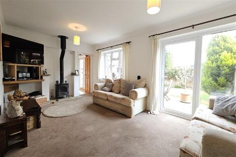 61 Glen Close, Hindhead, GU26 6QF