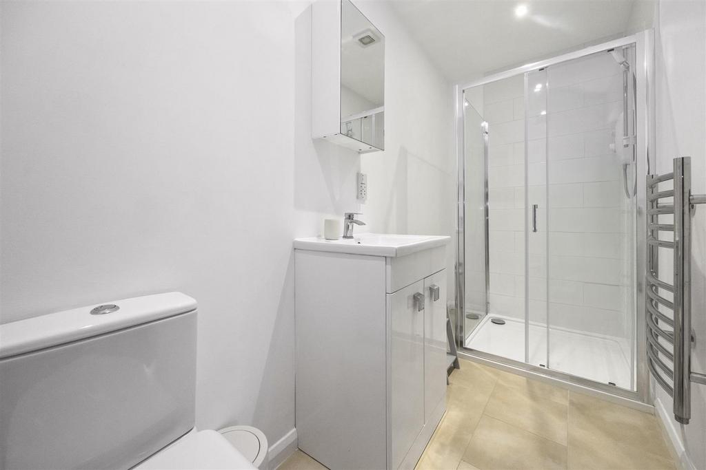 Annexe Shower Room