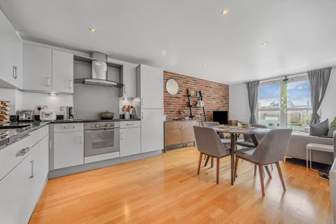 2 bedroom flat to rent, Balmes Road, London