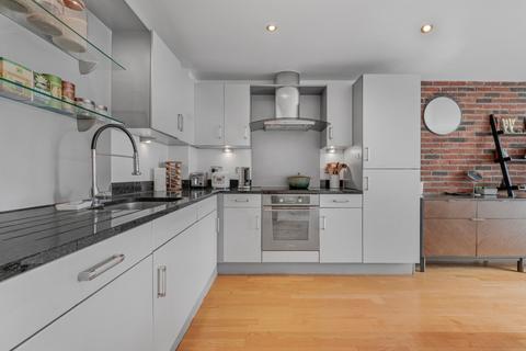 2 bedroom flat to rent, Balmes Road, London