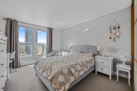 2 bedroom flat to rent, Balmes Road, London