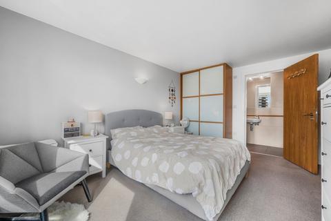 2 bedroom flat to rent, Balmes Road, London