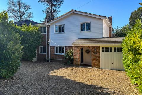 4 bedroom detached house for sale, Fintonagh Drive, Penenden Heath