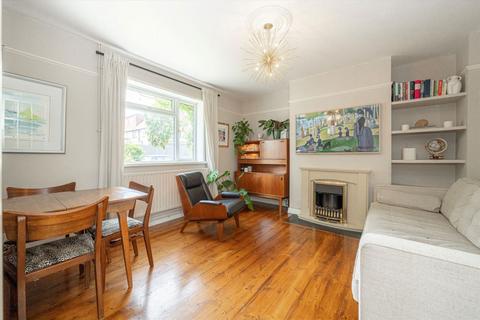 15 Acacia Avenue, Brentford, TW8 8NR