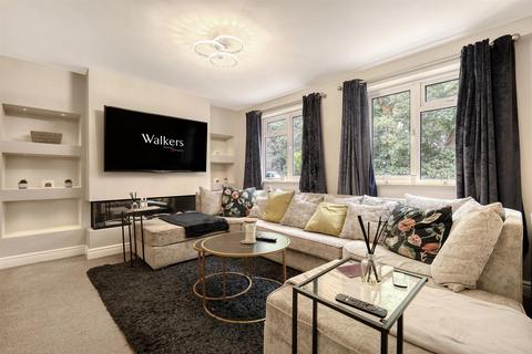 3 bedroom end of terrace house for sale, Dakyn Drive, Stock