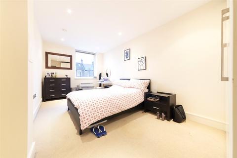 1 bedroom apartment for sale, Drayton Park, London N5