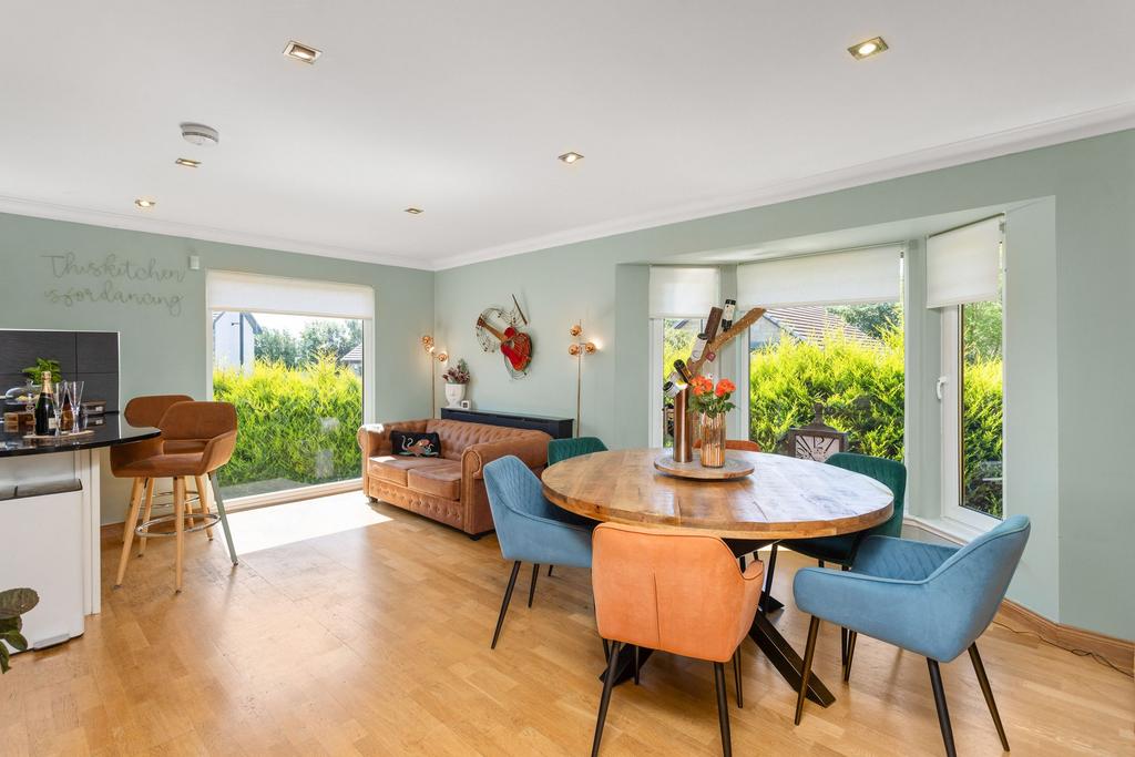 Kitchen/Diner/Living Area