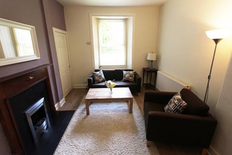 1 bedroom flat to rent, Albion Road, Edinburgh EH7