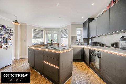 4 bedroom end of terrace house for sale, Cavendish Approach Drighlington, Bradford, West Yorkshire, BD11 1DB