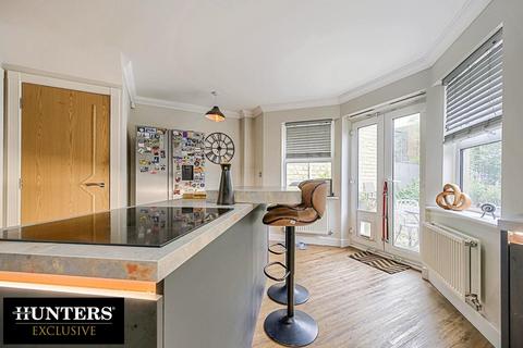 10 Cavendish Approach, Drighlington, Bradford, BD11 1DB
