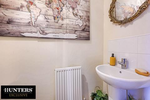 10 Cavendish Approach, Drighlington, Bradford, BD11 1DB