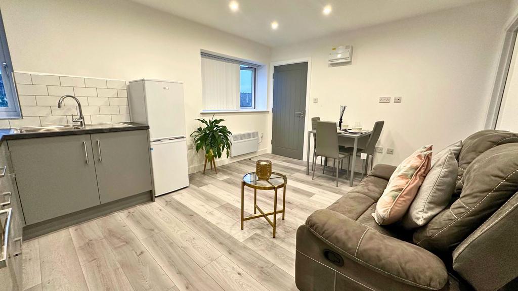 Kitchen / Lounge / Diner