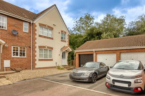 3 bedroom end of terrace house for sale, 53 Standfast Place, Taunton