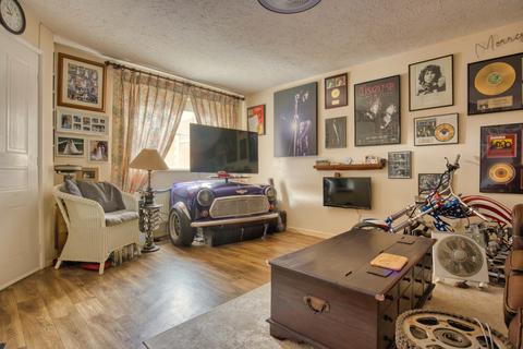 3 bedroom end of terrace house for sale, 53 Standfast Place, Taunton